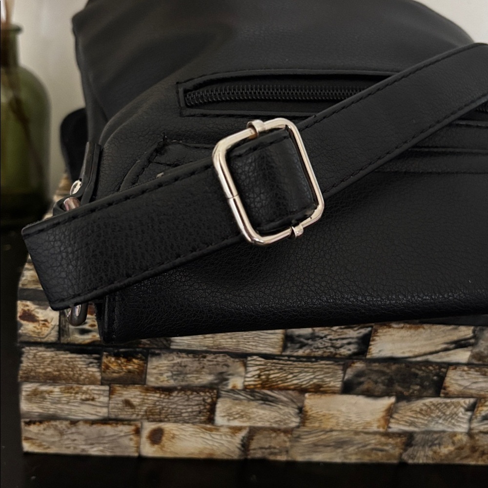 DAVID JONES PARIS Black Crossbody Bag Adjustable Buckle Strap Faux Leather - Picture 7 of 12